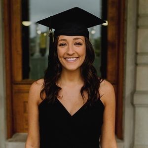 Meet your Posher, Claire